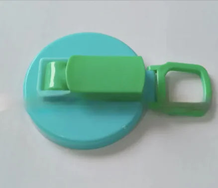 Soda Can Lid with Straw Turns cans into cups