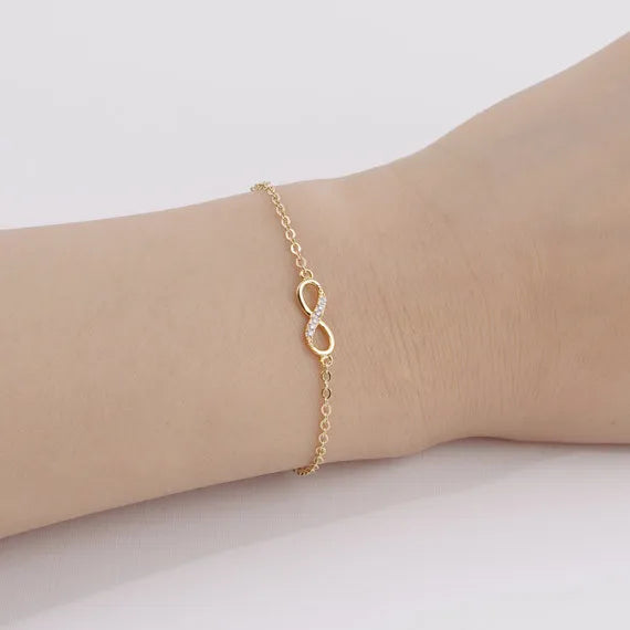 Eight Point Diamond Collar Clavicle Chain Bracelet